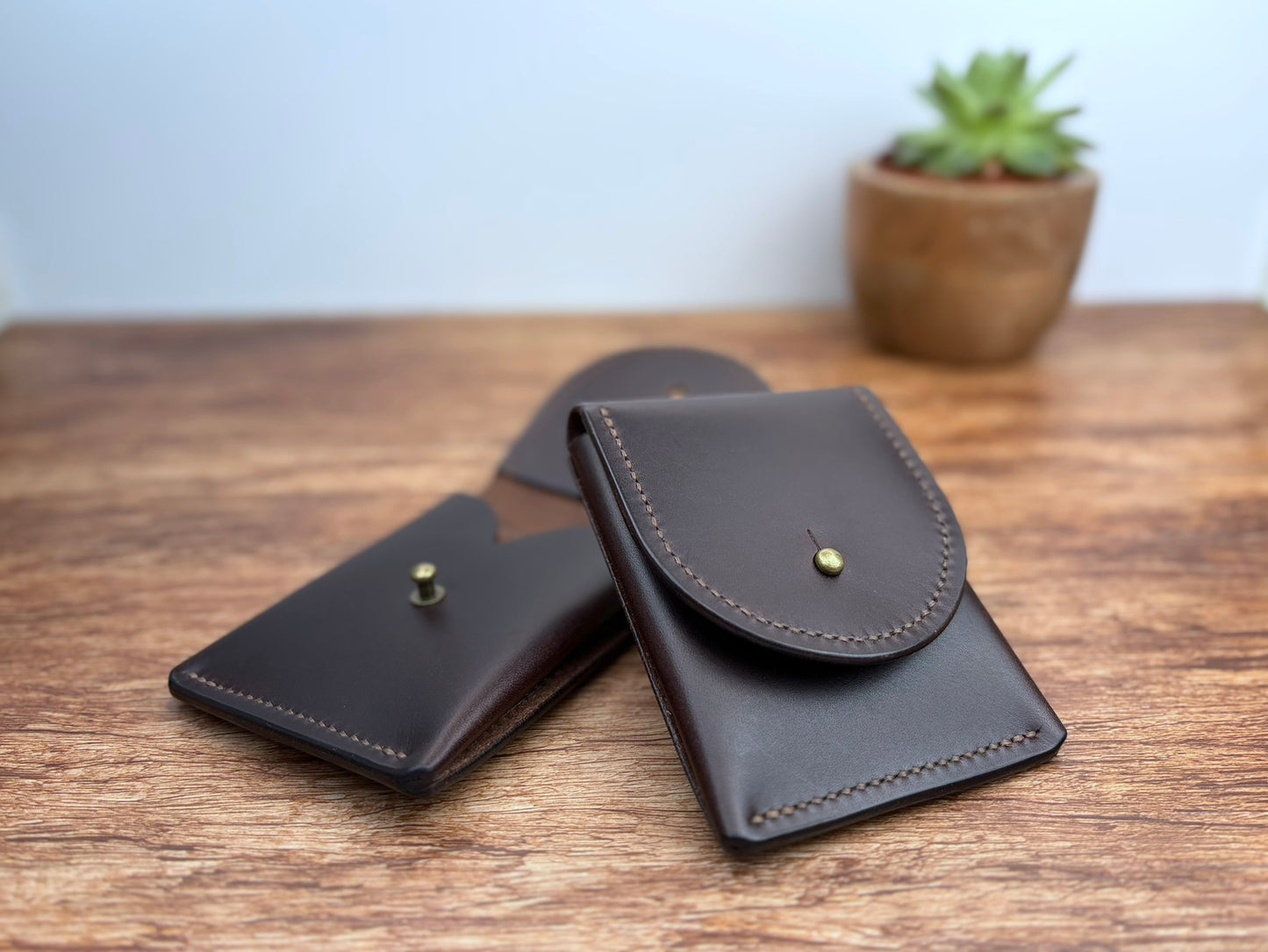 Cedar Compact Card and Cash Holder